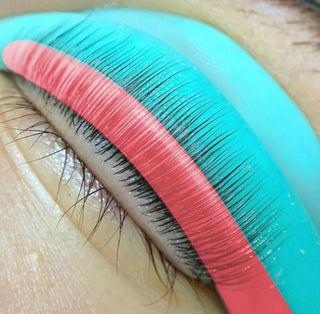 Lash lift ribbons by Ciaobrow - elastic covers that hold lashes tightly to shield for beautiful, uniform lift at the base